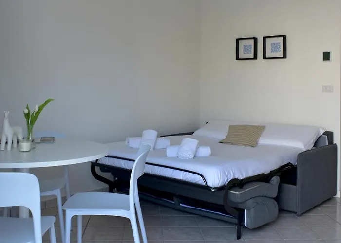 Poggio Al & Hotel apartamentowy Sirmione