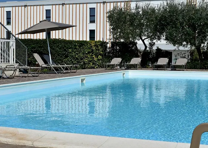 Poggio Al & Hotel apartamentowy 3*